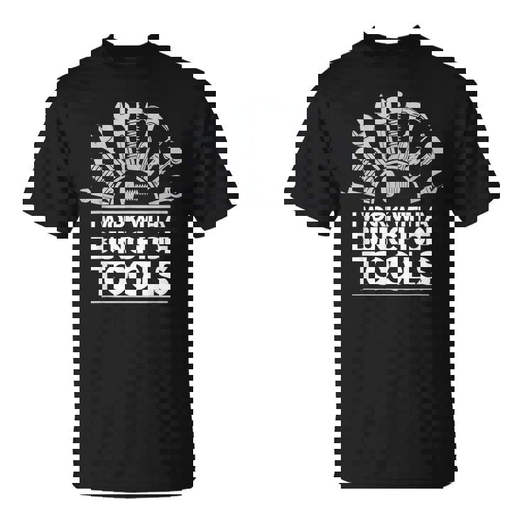 ツール 面白い メカニック 工具を使って仕事 お父さん 夫 ギフト アイデア Tシャツ