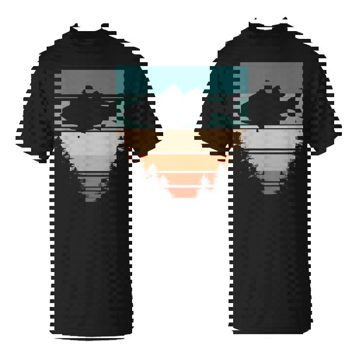 バス釣り森レトロオオクチバスフィッシャーマン Tシャツ