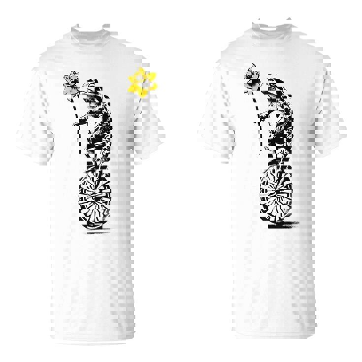 かわいい面白いカエルの一輪車 Tシャツ