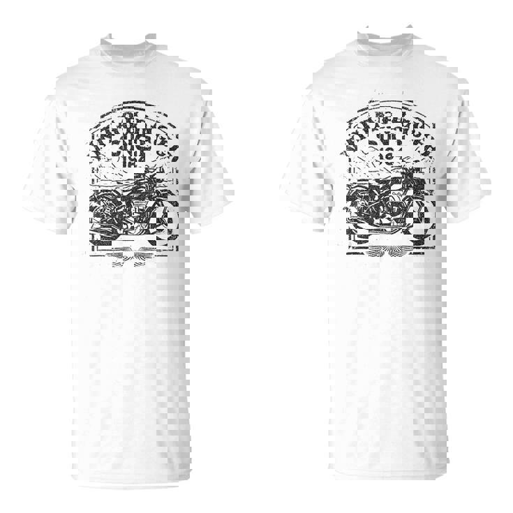 ビンテージレーサー、1964年創業、レトロバイク。オートバイ愛好家。 Tシャツ