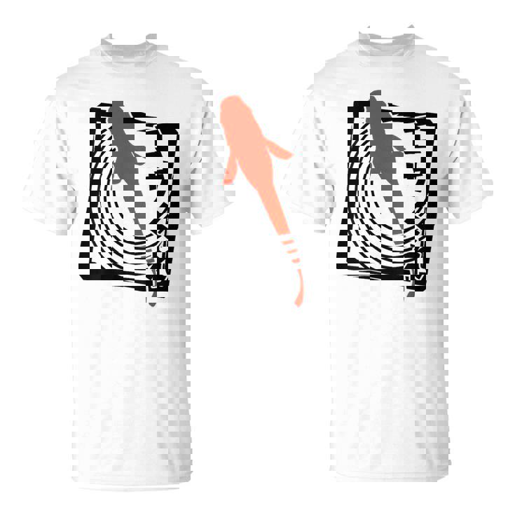 メダカ：ハンコスタンプデザインで描かれたメダカはエサを欲す。 Tシャツ