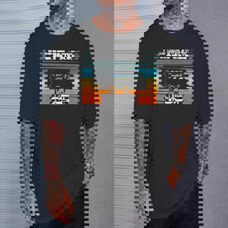 1953 年生まれのキャンピングカー バースデーキャラバン Tシャツ 彼への贈り物