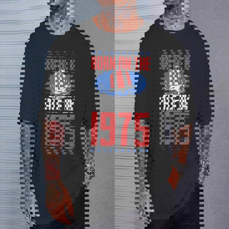 1975年7月4日誕生年アメリカ誕生日パーティーに生まれる Tシャツ 彼への贈り物