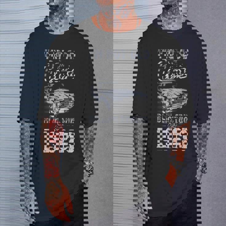 1983年生まれ マッスルカー生誕42周年 Tシャツ 彼への贈り物