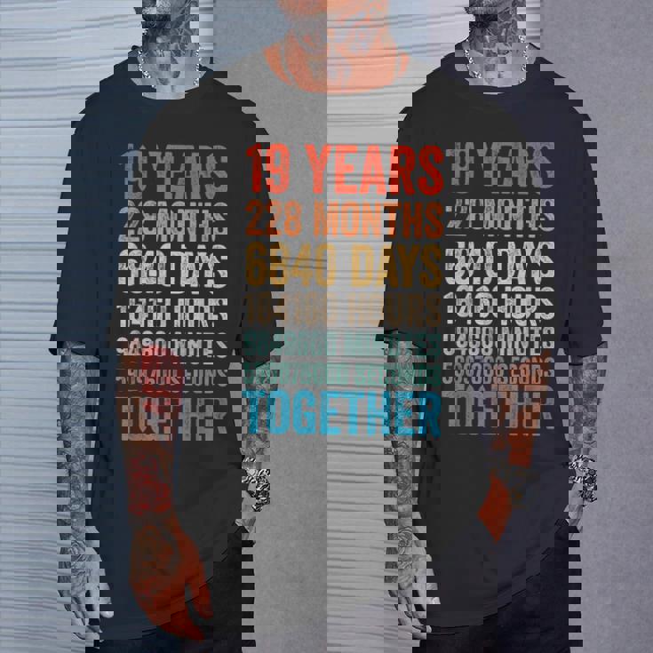 19年目の記念日 彼 彼女 カップル 19回目の結婚 Tシャツ 彼への贈り物