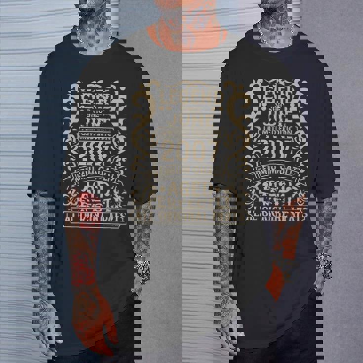 2007年6月 18歳の誕生日デコレーション ヴィンテージ 18歳の誕生日 Tシャツ 彼への贈り物