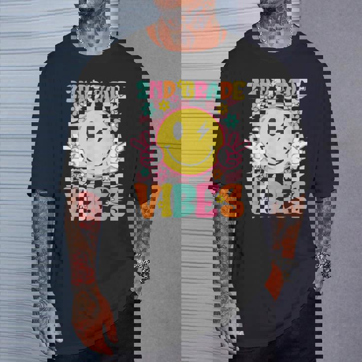 2年生 バイブス スマイルフェイス 新学期 2年生 Tシャツ 彼への贈り物