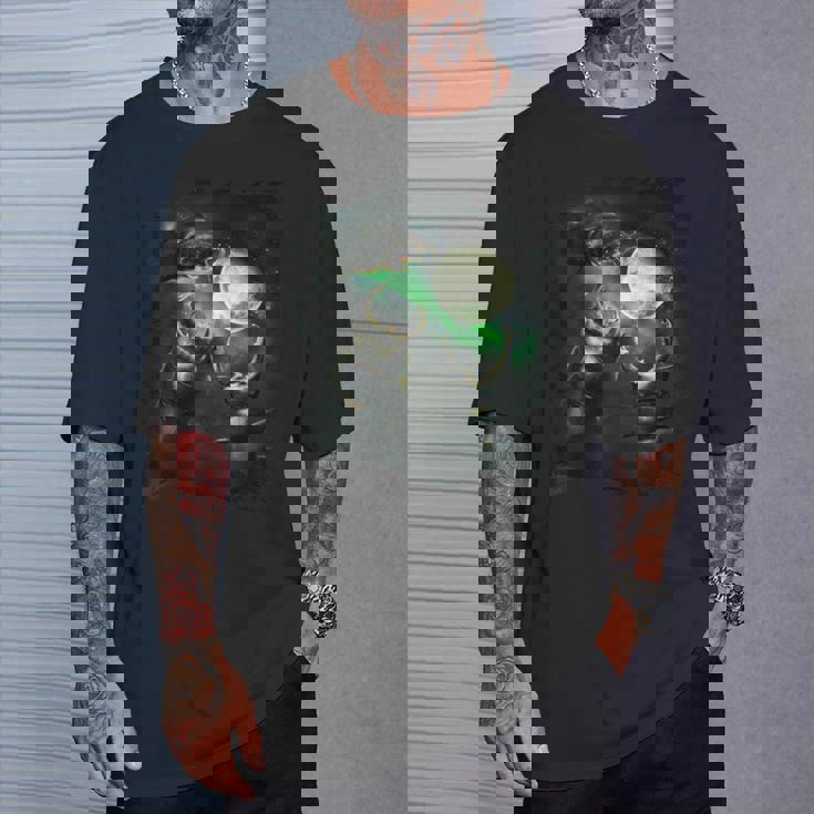 3 サイ クワガタ カブトムシ 月 三匹狼 ハウリング Tシャツ 彼への贈り物