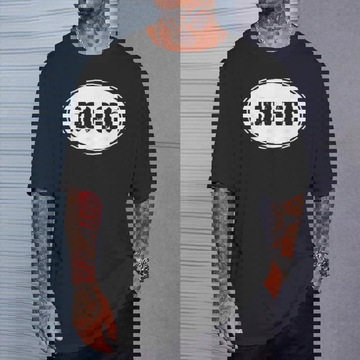 30-06 ミリタリーライフル銃弾シャツ、30-06 ハンティングラウンド。 Tシャツ 彼への贈り物