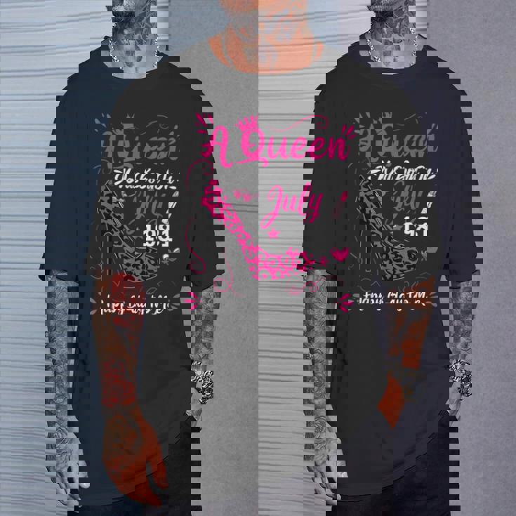 43歳の誕生日 ハイヒール A Queen Was Born In 7月 1981 Tシャツ 彼への贈り物