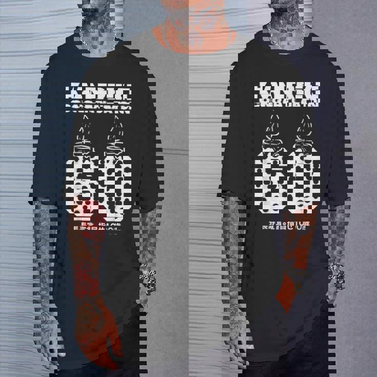 60歳の誕生日歳還暦祝い 長寿宣言。 目指せ100歳 面白い Tシャツ 彼への贈り物