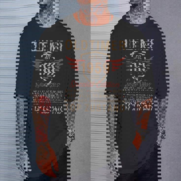 66 歳の誕生日プレゼント クラシックカー 4 月ヴィンテージ 1959 Tシャツ 彼への贈り物