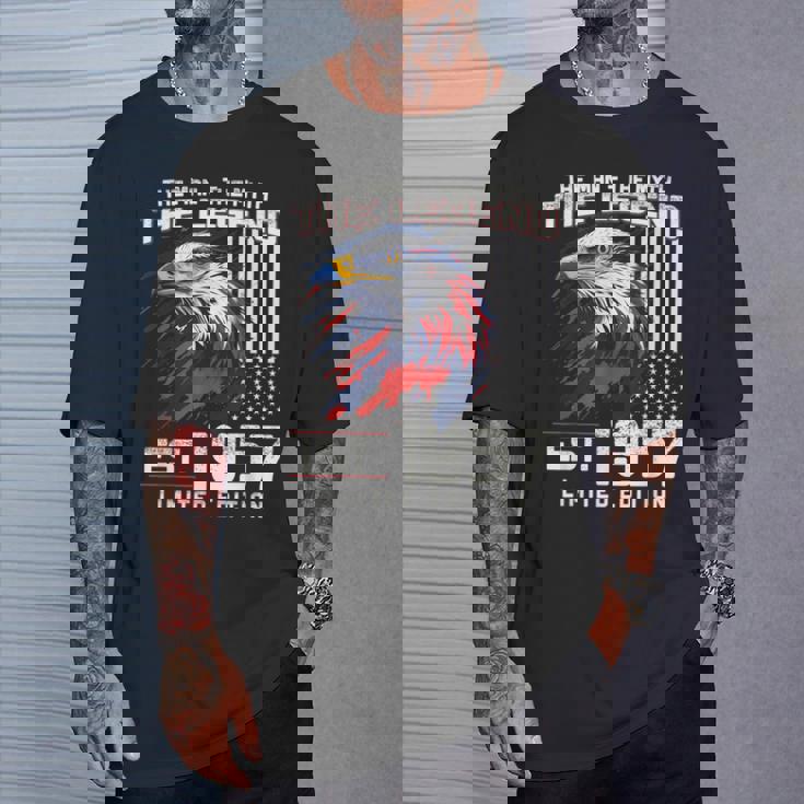 67 歳の誕生日 メンズ オリジナル ヴィンテージ 1957 Tシャツ 彼への贈り物