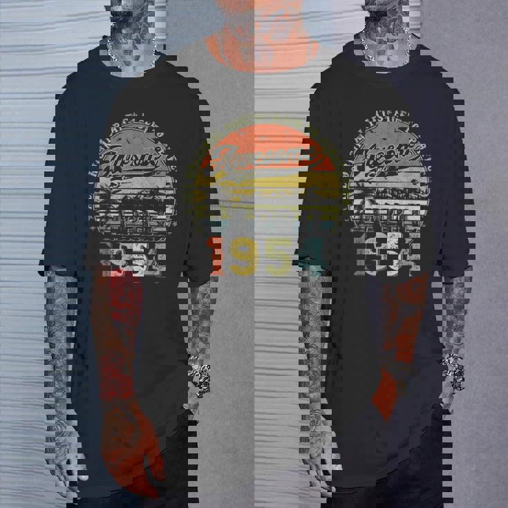 70歳 誕生日プレゼント 男性用 1954年4月 誕生日 ヴィンテージ Tシャツ 彼への贈り物