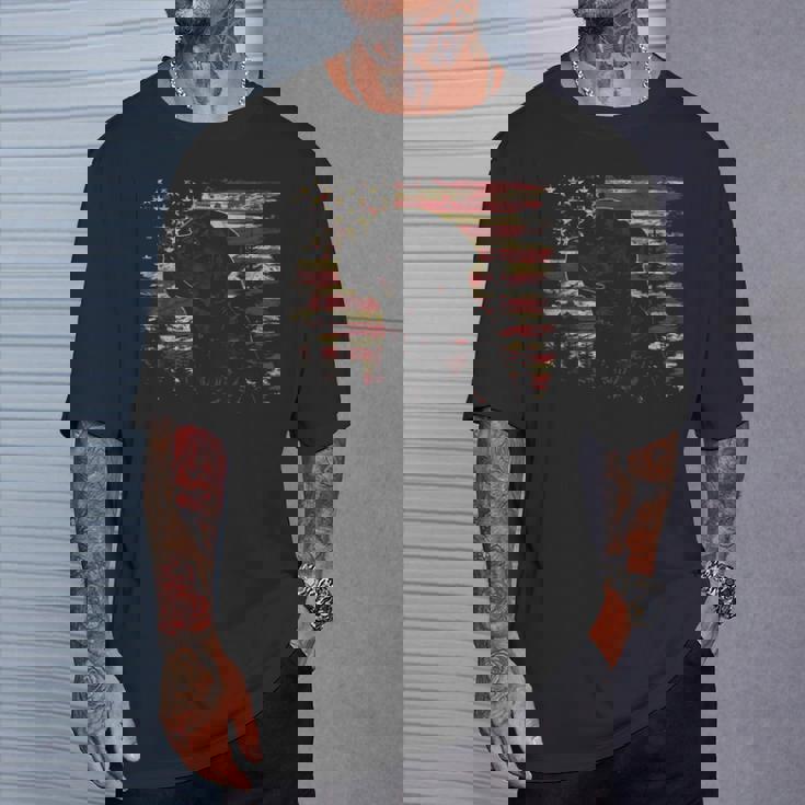 7月4日 アメリカ国旗 愛国心が強いラブラドールレトリバー犬 Tシャツ 彼への贈り物