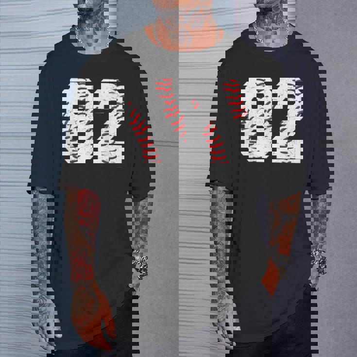 82 誕生日 野球 テーマ 誕生日 パーティー お祝い 82歳 Tシャツ 彼への贈り物