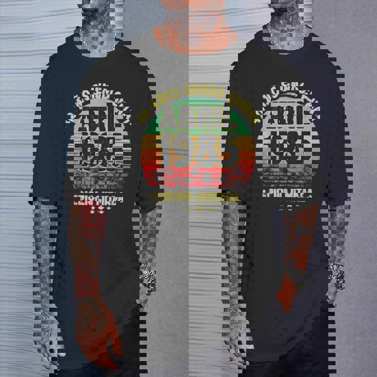 Abril 1985 40 Años Hombre Cumpleaños Regalo Abril 1985 Camiseta unisex Regalos para él