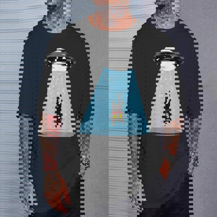 Alien Cat Abduction Ufo Cat Alien Abduction Tシャツ 彼への贈り物