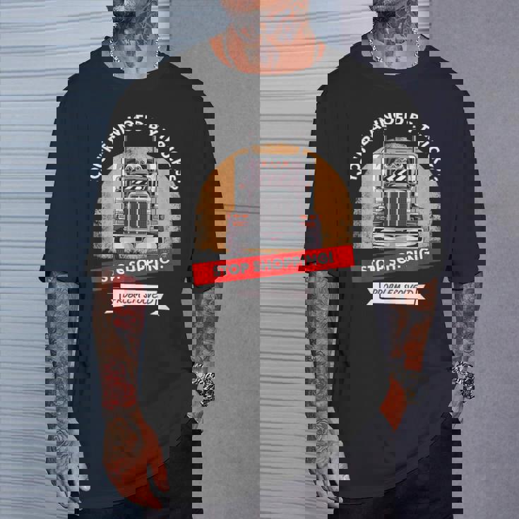 Annoyed By Trucks トラック ドライバー トラッカー Tシャツ 彼への贈り物