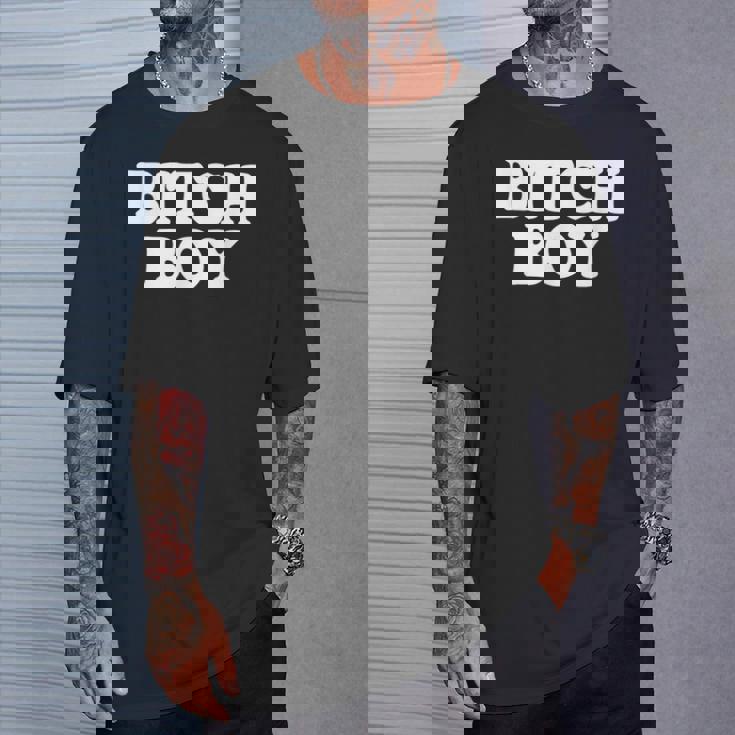 Bitch Boy 面白い言葉 皮肉なノベルティ ユーモア 男 男性 Tシャツ 彼への贈り物