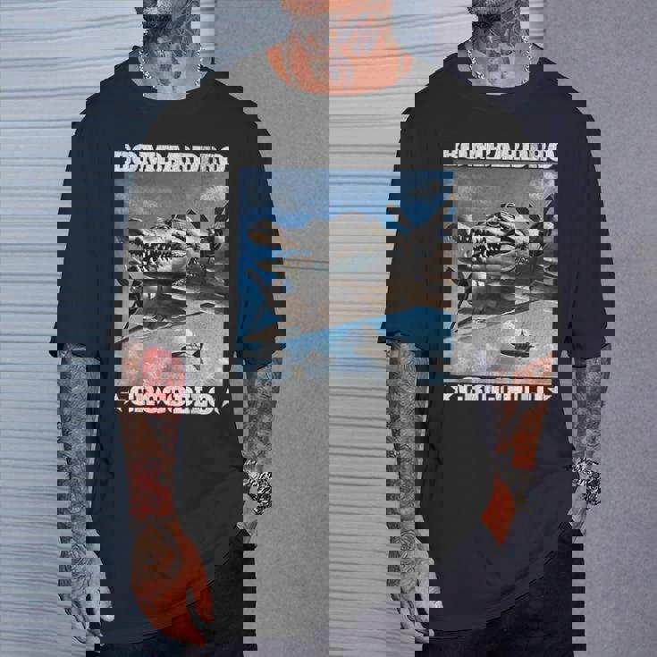 Bombardiro Crocodilo イタリアンブレインロットミーム Tシャツ 彼への贈り物