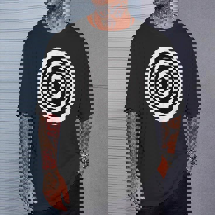 Bullseye ファニーブリティッシュラウンドダーツボード ブルズアイ Tシャツ 彼への贈り物