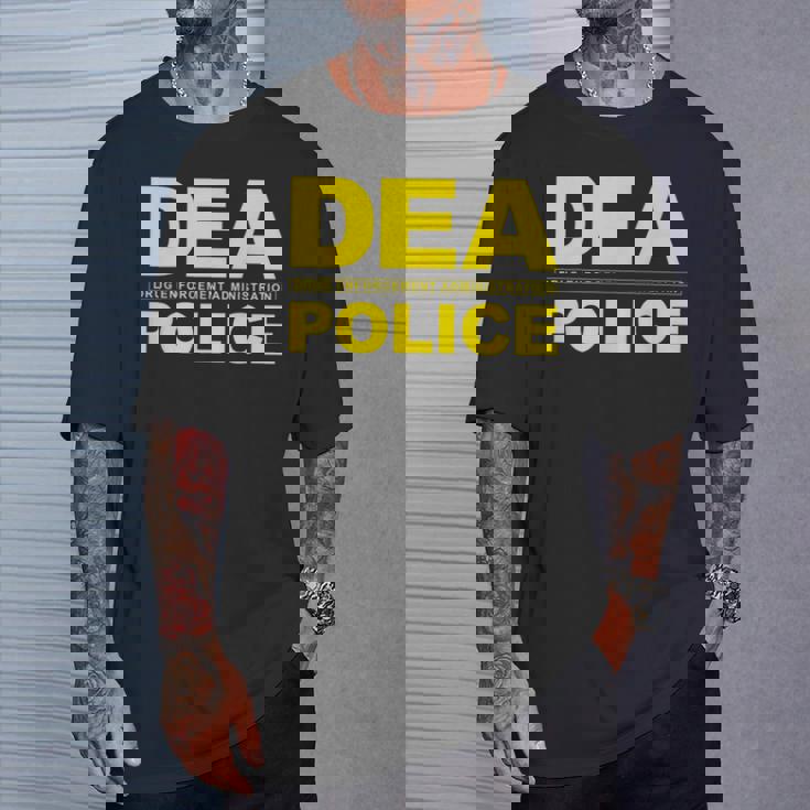 Dea 薬局 警察官 Tシャツ 彼への贈り物