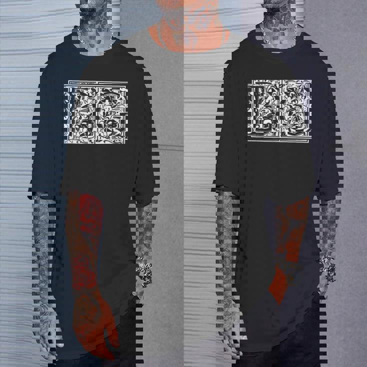 Dg Initials D G Nameurname Onomastics Onomatology Tシャツ 彼への贈り物