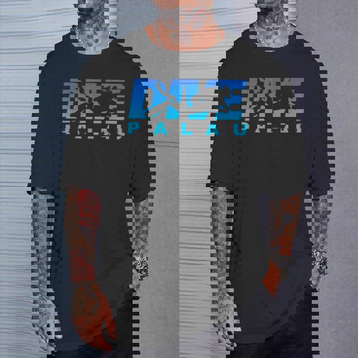 Dive Palau、パラオでのスキューバダイビング Tシャツ 彼への贈り物