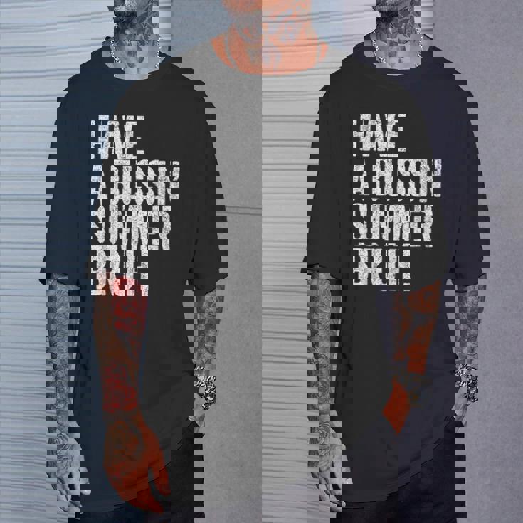 End Ofchool Year Teachers Have A Bussin'ummer Bruh Tシャツ 彼への贈り物