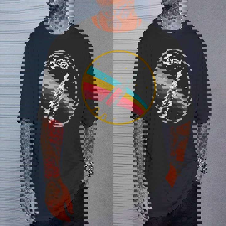 Esa 欧州宇宙機関 アリアン 5 ロケット ヴィンテージ Tシャツ 彼への贈り物