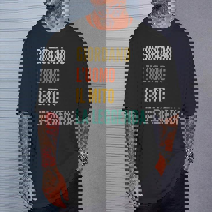 Italian First Name Giordano Tシャツ 彼への贈り物