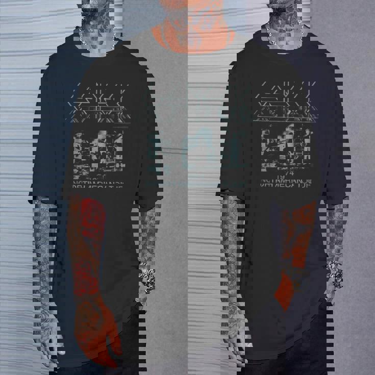 Genesis North American Tour 74 ロックバンドミュージック Tシャツ 彼への贈り物