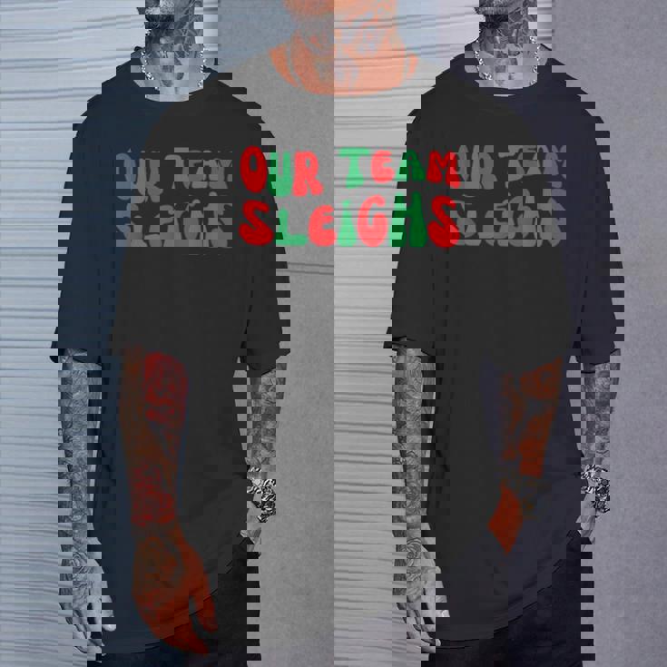 Groovy Our Teamleighs面白いクリスマスユーモア Tシャツ 彼への贈り物