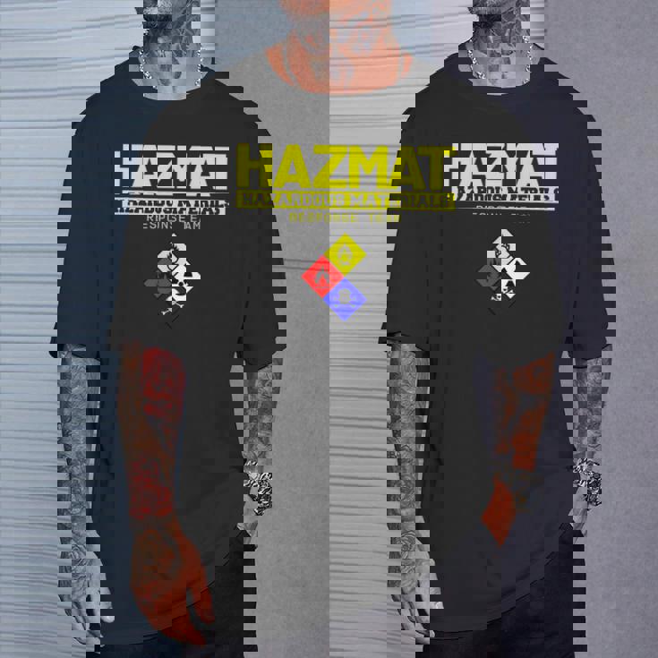 Hazmat 危険物対応チーム技術者tシャツ Tシャツ 彼への贈り物