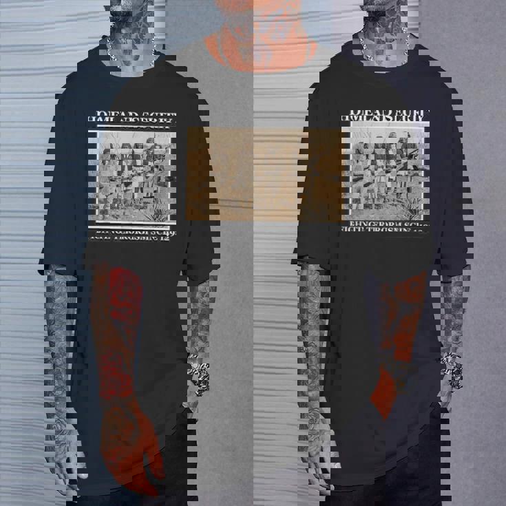 Homelandecurity Fighting Terrorismince 1492 Tシャツ 彼への贈り物