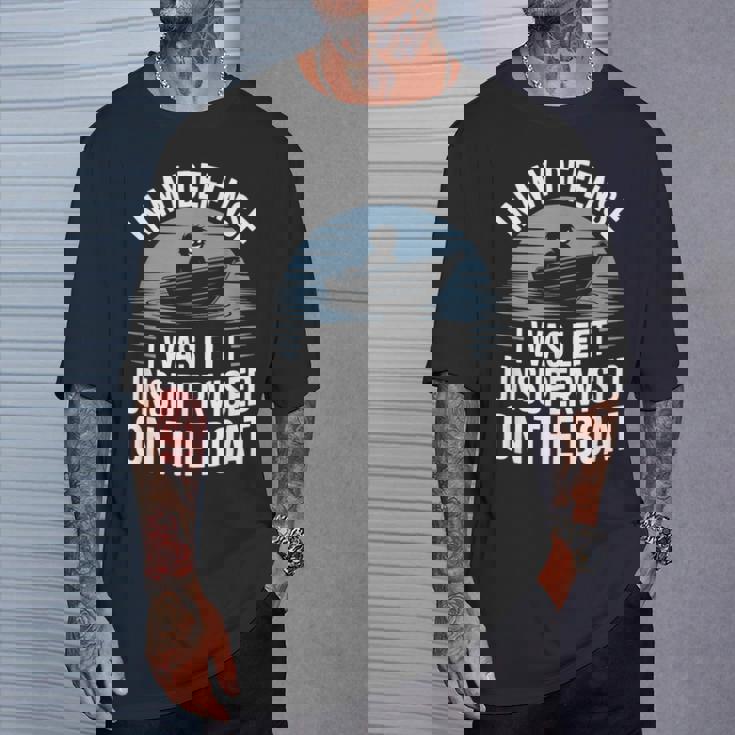 In My Defense I Was Unwatched On The Boat Fishing愛好家 Tシャツ 彼への贈り物