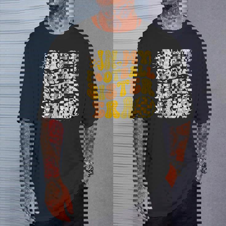 In My Footballister Era アメリカンフットボールヘルメットゲームデー Tシャツ 彼への贈り物