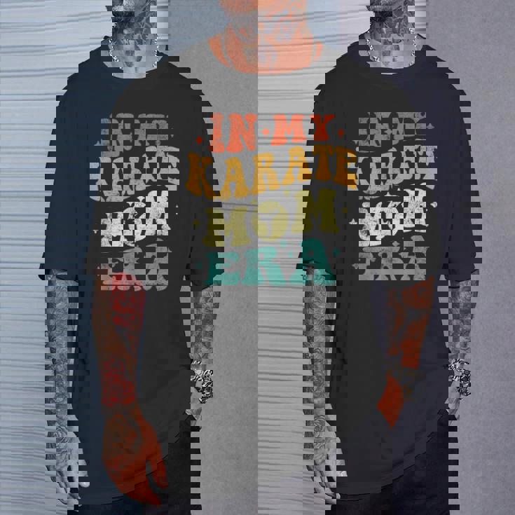 In My Karate Mom Era 面白い 空手 ママ ヴィンテージ 母の日 Tシャツ 彼への贈り物