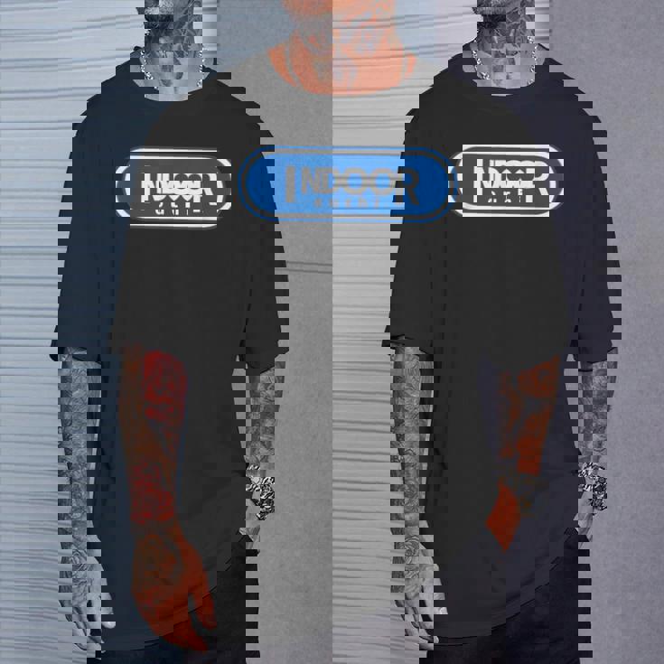 Indoor インドア【変なデザイン屋さん】ブランド ロゴ パロディ 面白い Tシャツ 彼への贈り物