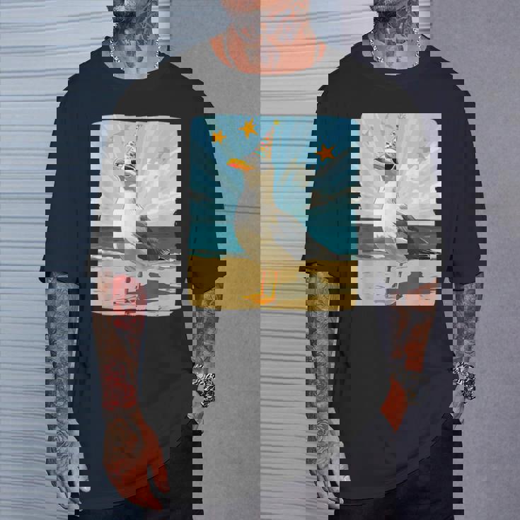 Jolie Mouette Avec Chapeau De Fête Pour Faire La Fête Des Mouettes T-Shirt Cadeaux pour lui