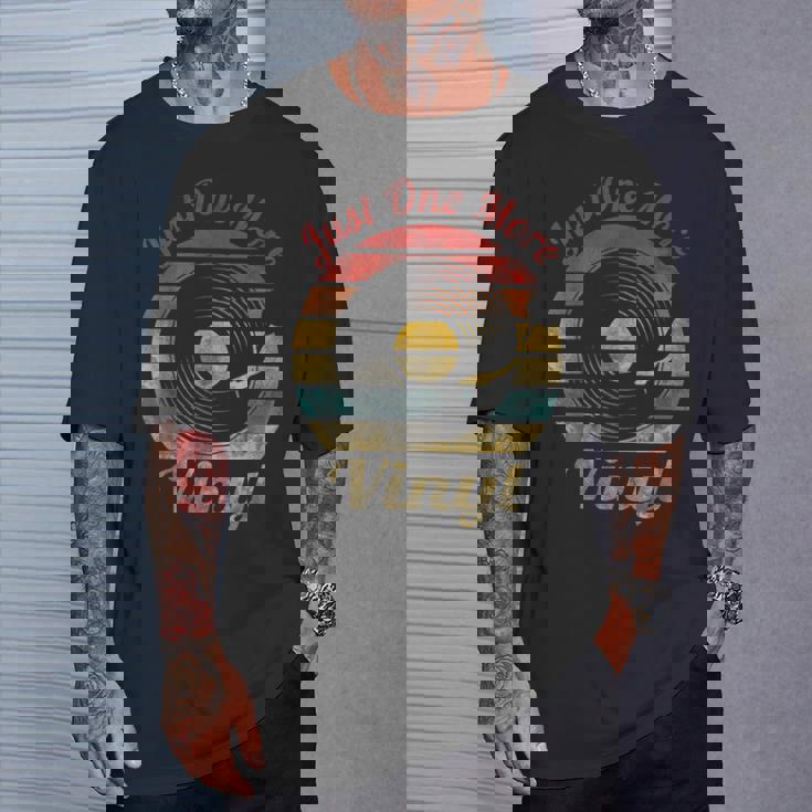 Just One More ビニールレトロレコード ヴィンテージミュージック Tシャツ 彼への贈り物