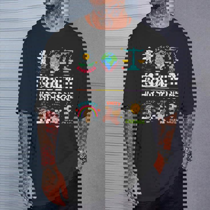 Lgbt 平等は誰もプライドを痛めない 人権 男性 女性 キッズ Tシャツ 彼への贈り物