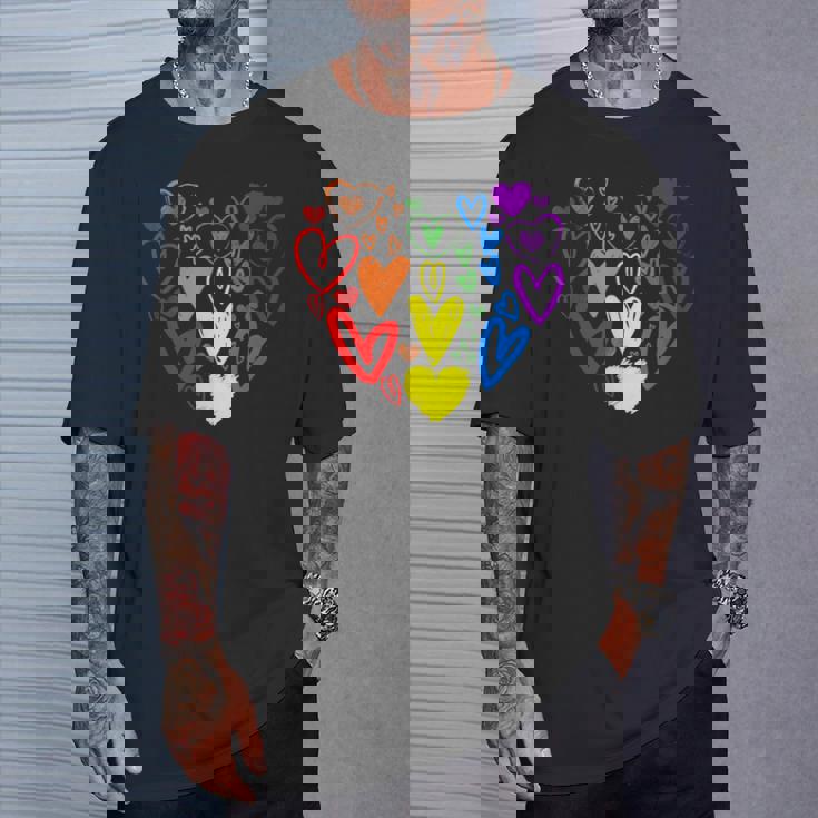 Lgbtq レインボーフラッグハート Lgbtqia バレンタインデー プライドムーン Tシャツ 彼への贈り物