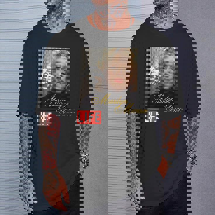 Life Picture Collection _ マリリンモンロー 02 Tシャツ 彼への贈り物