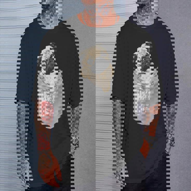 Love Pugs かっこいいポケットパグ ペット 犬 グラフィックデザイン Tシャツ 彼への贈り物