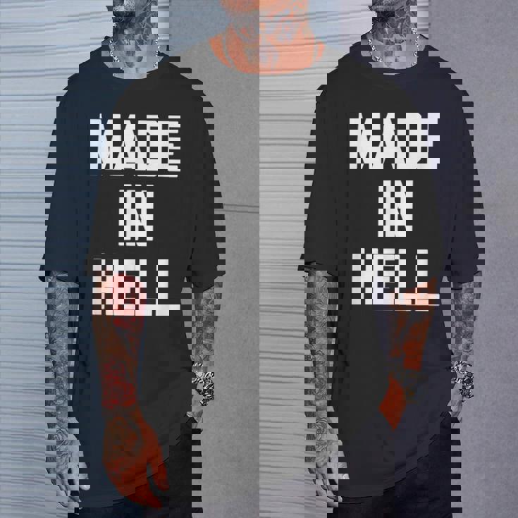 Made In Hell 面白いことわざ皮肉なノベルティ クール Tシャツ 彼への贈り物