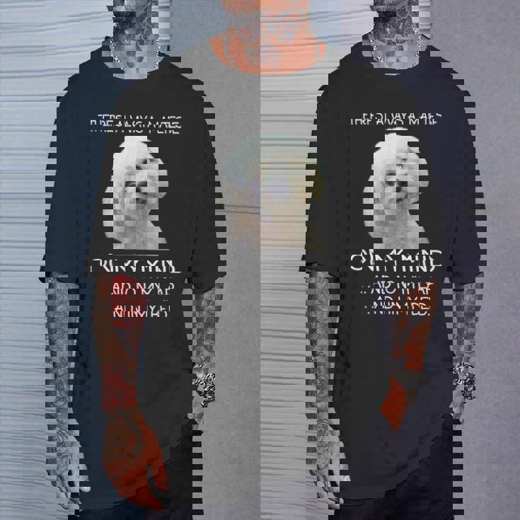 Maltese Puppy Is On My Mind 面白い犬のオーナーデザイン Tシャツ 彼への贈り物