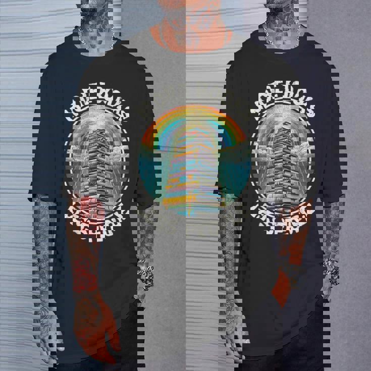 More Books Less People Book Lover Bookworm リーディングブック Tシャツ 彼への贈り物