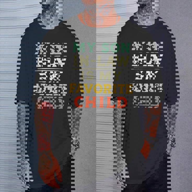 Myon In Law Is My Favorite Child Mothers Fathers Day Tシャツ 彼への贈り物